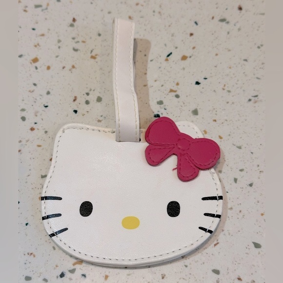 Hello Kitty Trio Set of Small Bags for Travel - Picture 12 of 16